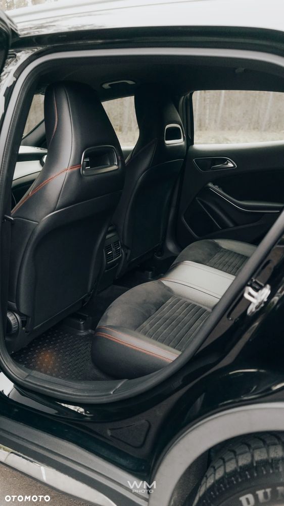 Mercedes-Benz GLA 200 7G-DCT AMG Line - 14