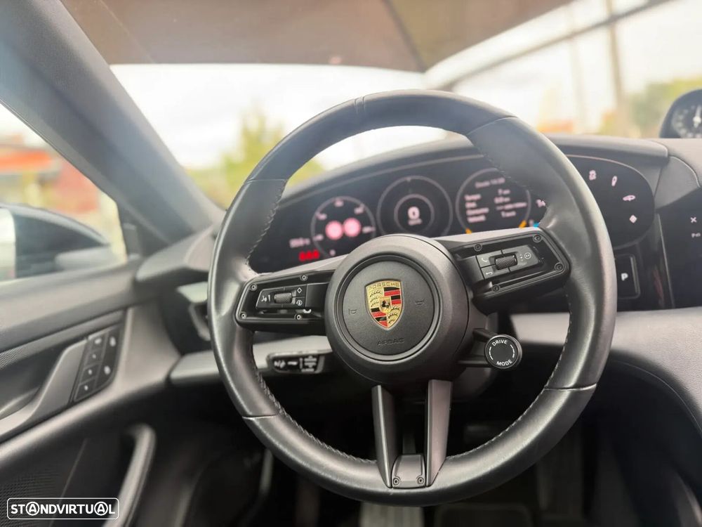 Porsche Taycan Sport Turismo - 13