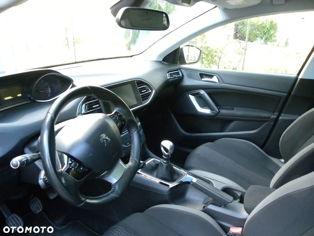 Peugeot 308 PureTech 130 Stop & Start Style - 16