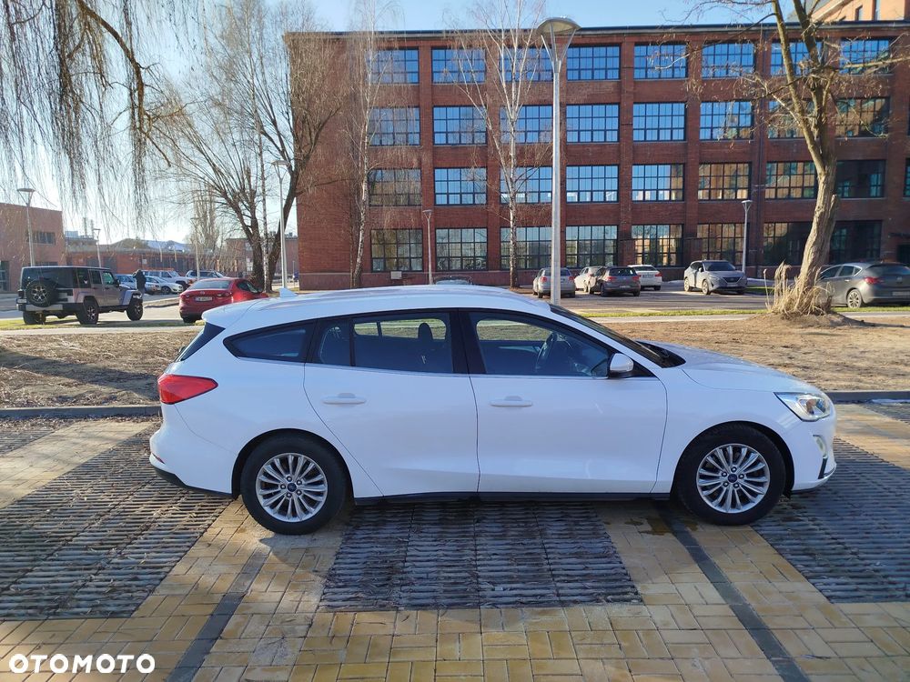 Ford Focus SW 1.0 EcoBoost S&S TITANIUM STYLE - 4