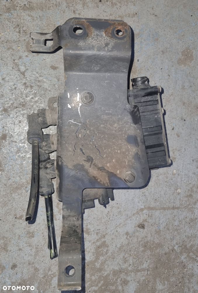 Zawór poziomujący tylnia i przednia oś renault gama T - 2