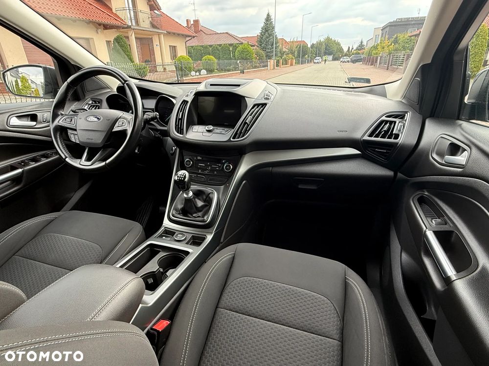 Ford Kuga - 29
