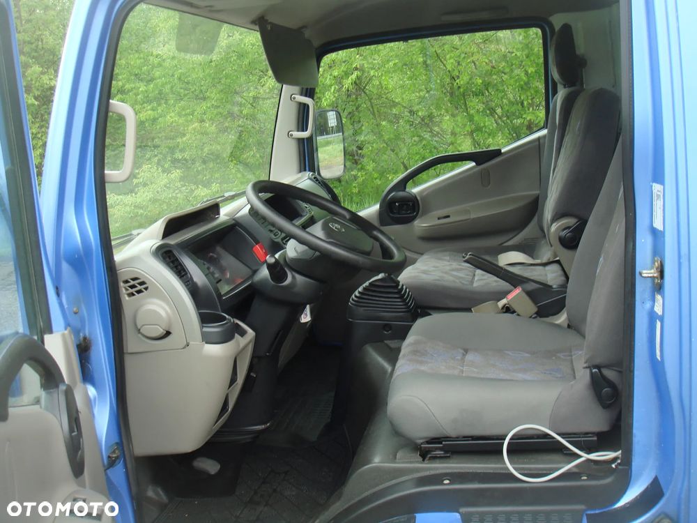Nissan CABSTAR - 12