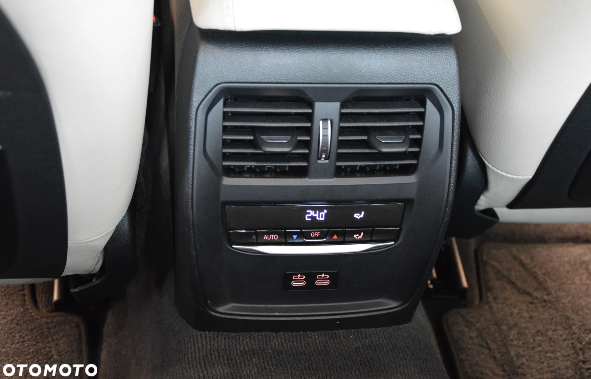 BMW Seria 3 320i Sport Line - 22