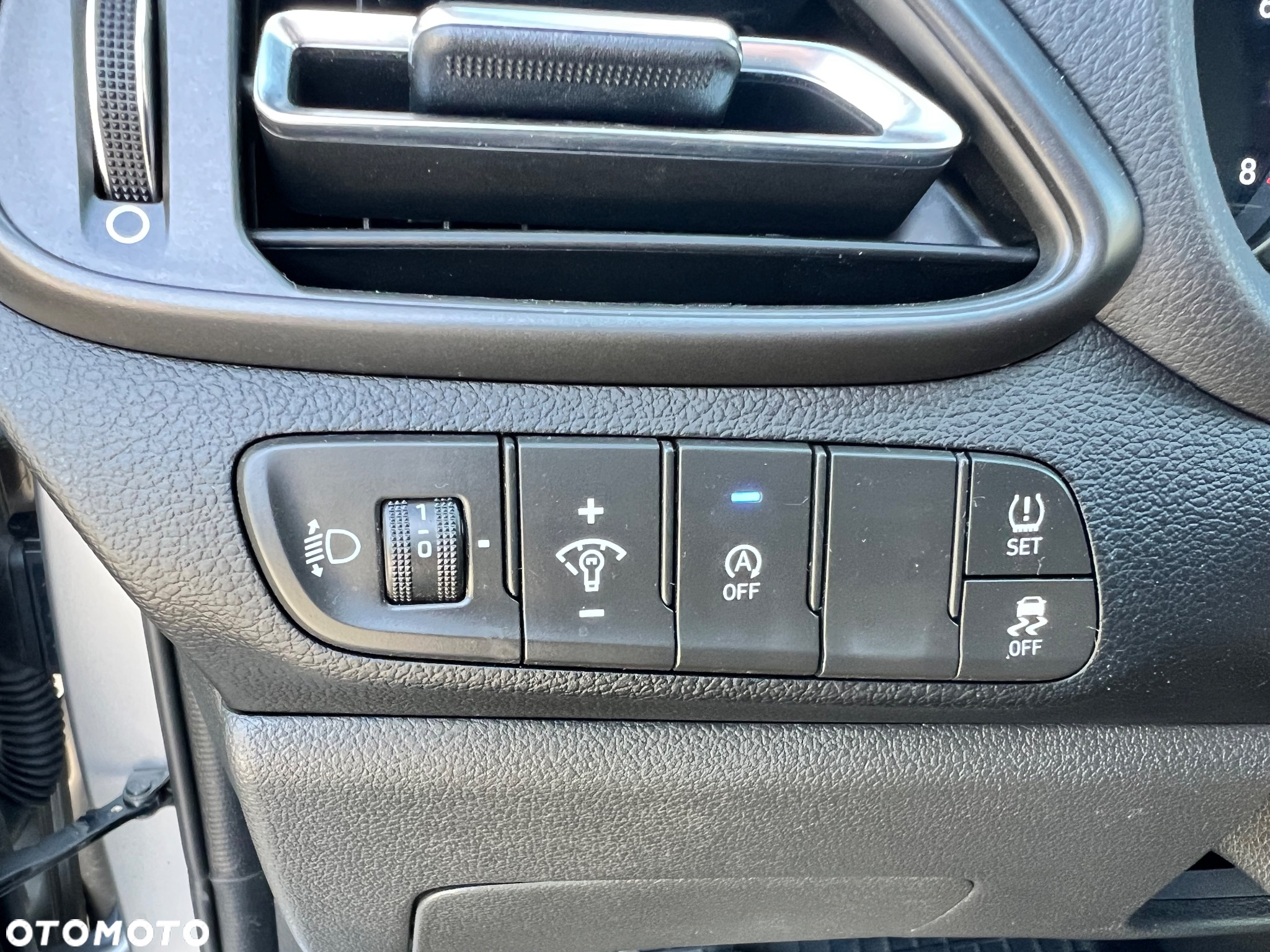 Hyundai i30 1.5 DPI Smart - 26