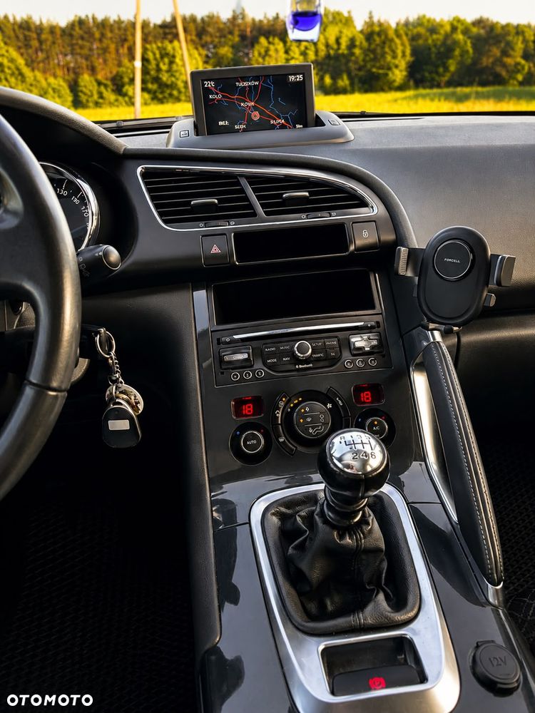 Peugeot 3008 2.0 HDi Premium - 8