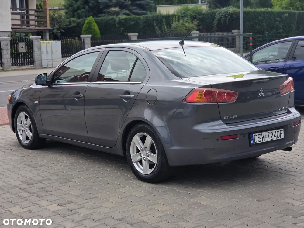 Mitsubishi Lancer 1.8 Invite - 15