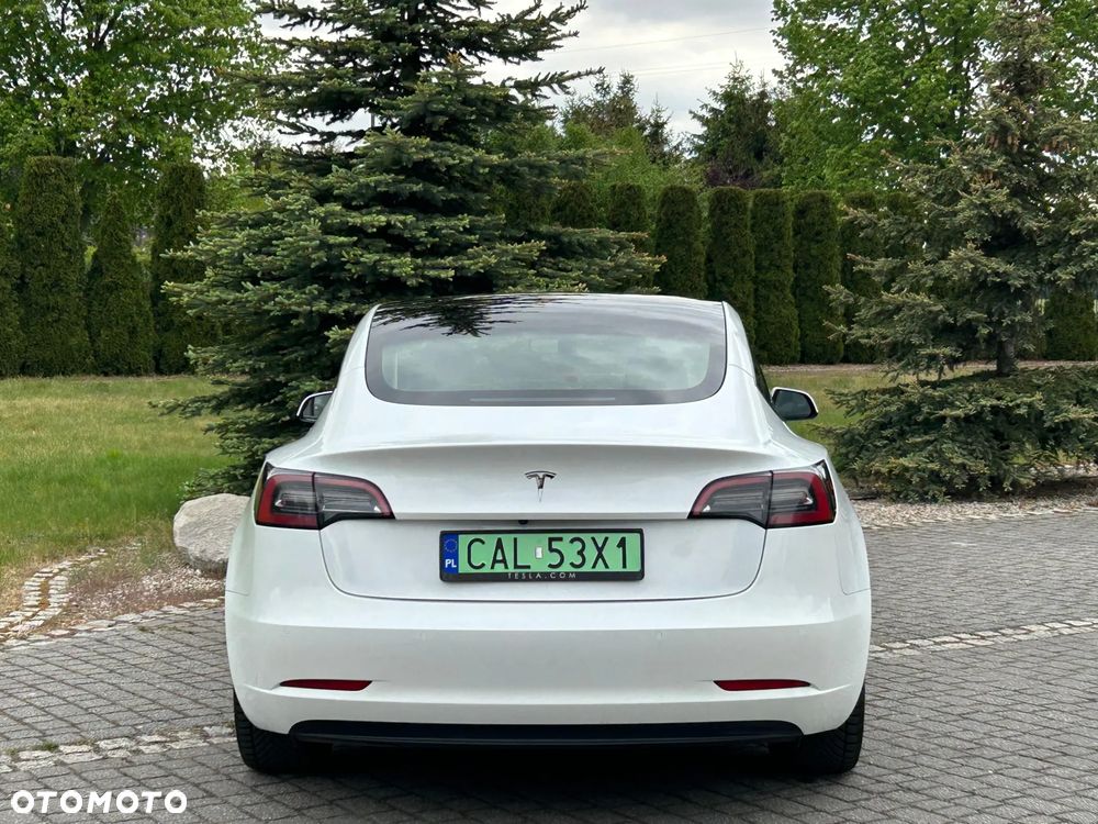 Tesla Model 3 - 9