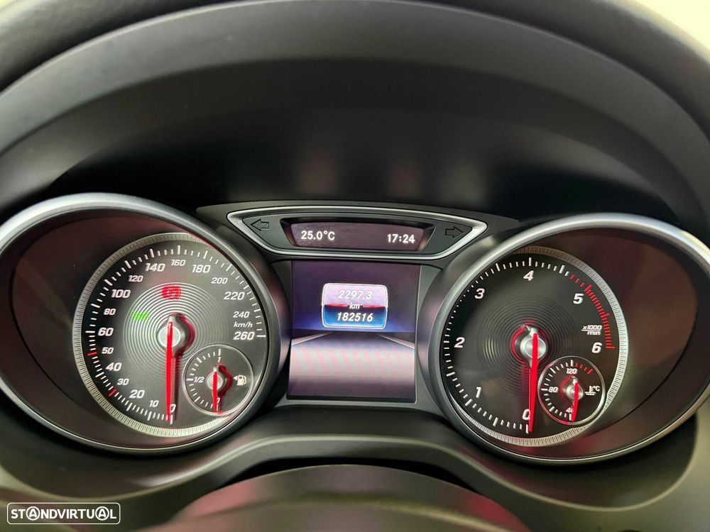 Mercedes-Benz CLA 200 - 21