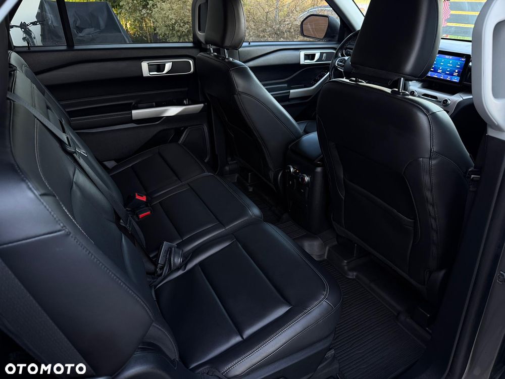 Ford Explorer - 24