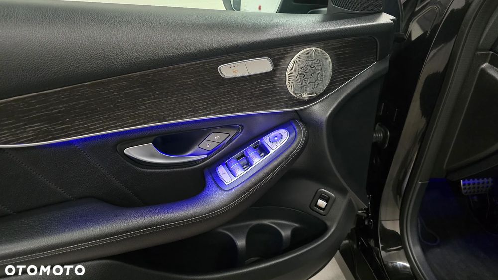 Mercedes-Benz GLC 300 de 4Matic 9G-TRONIC AMG Line Plus - 9