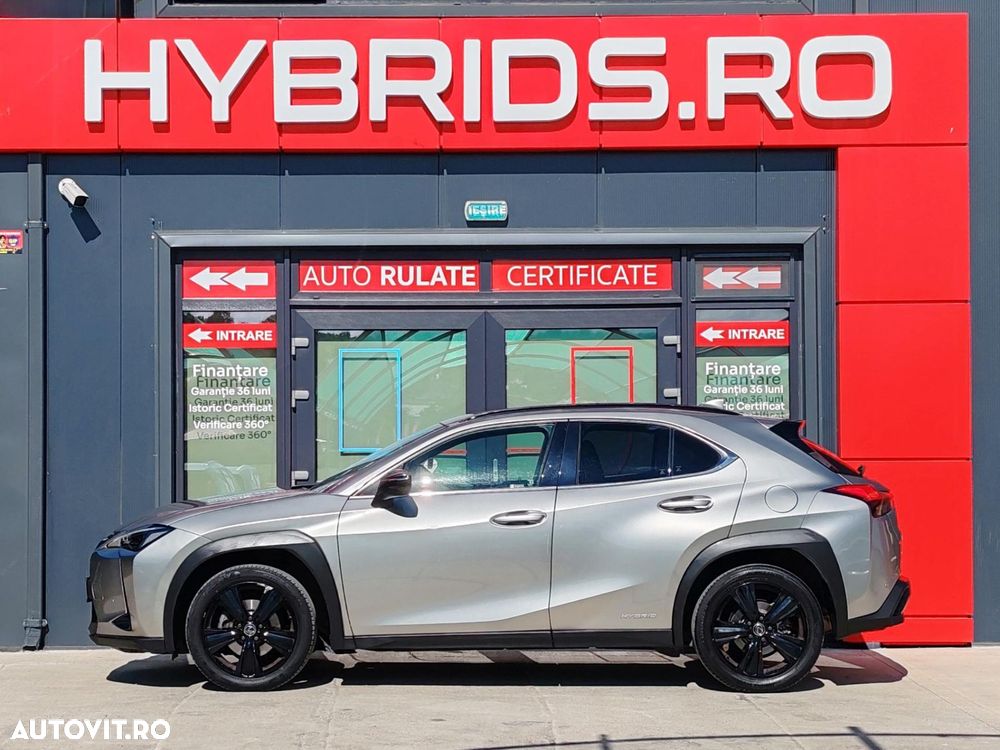 Lexus UX 250h (E-FOUR) Executive Line - 3
