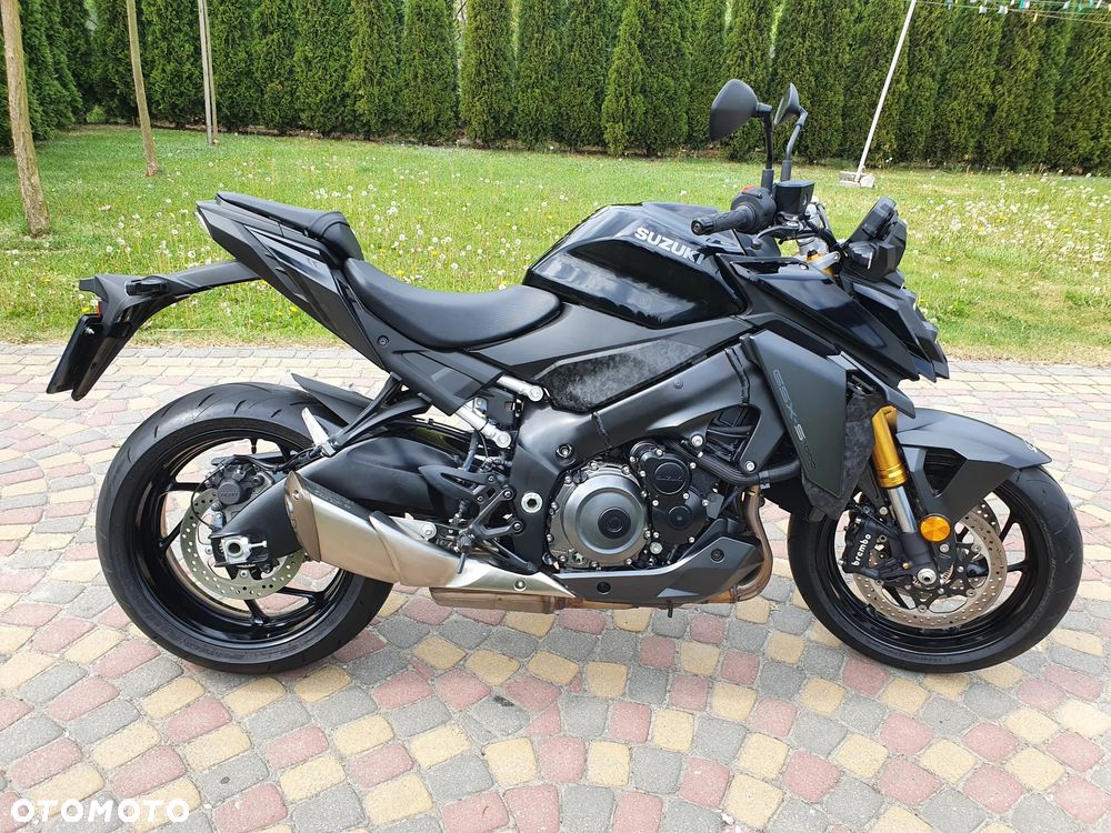 Suzuki GSX 1000 - 3