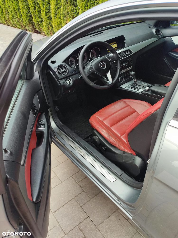 Mercedes-Benz Klasa C 220 BlueTEC BlueEFFICIENCY Edition 7G-TRONIC Edition 1 - 14