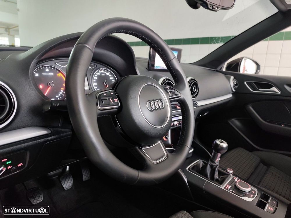 Audi A3 Cabrio 2.0 TDi Sport - 24