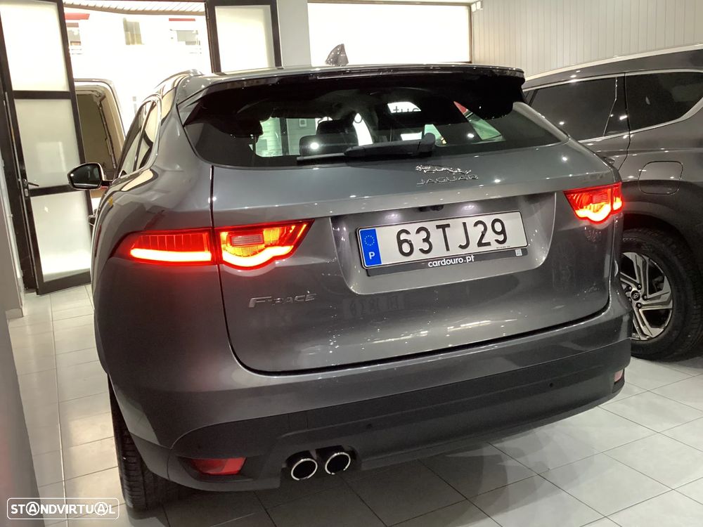 Jaguar F-Pace 2.0 i4D Portfolio Aut. - 7