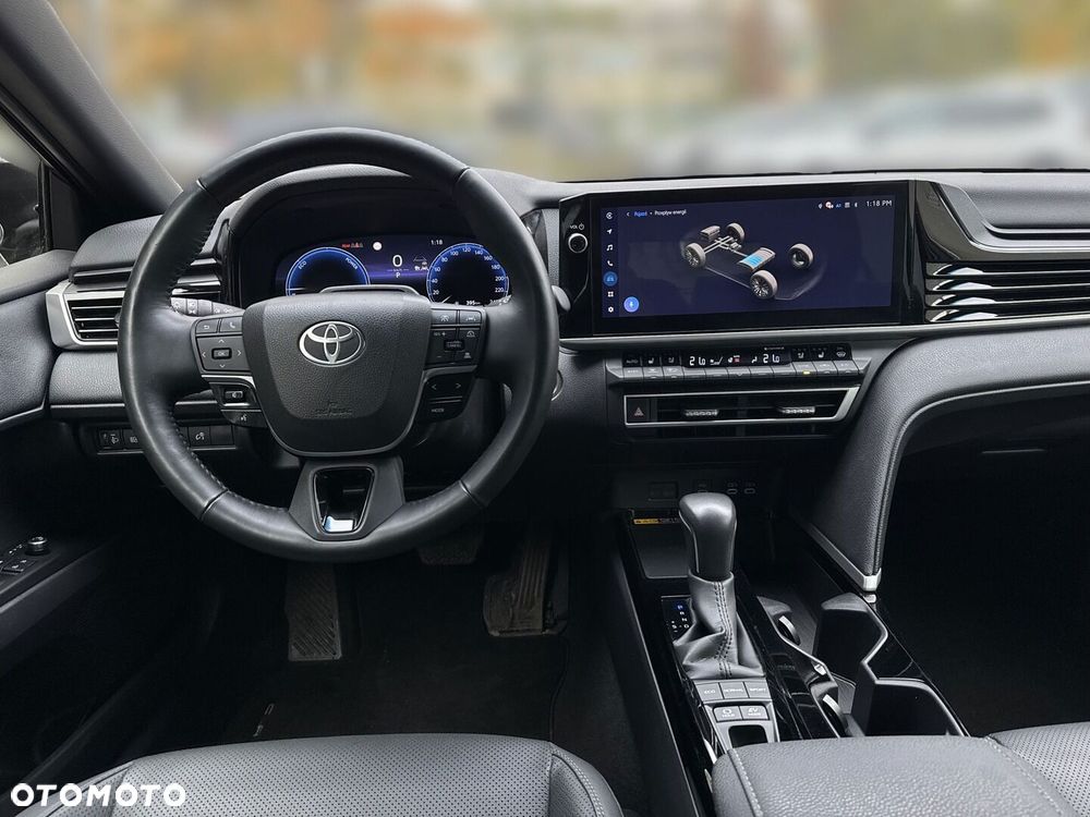Toyota Camry - 18