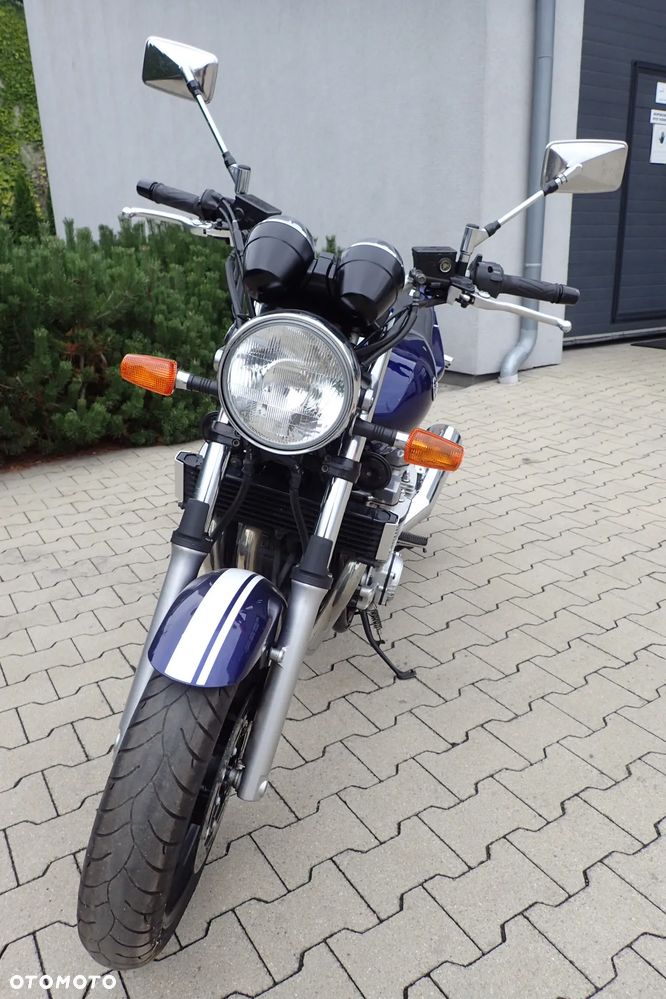 Yamaha XJR - 5