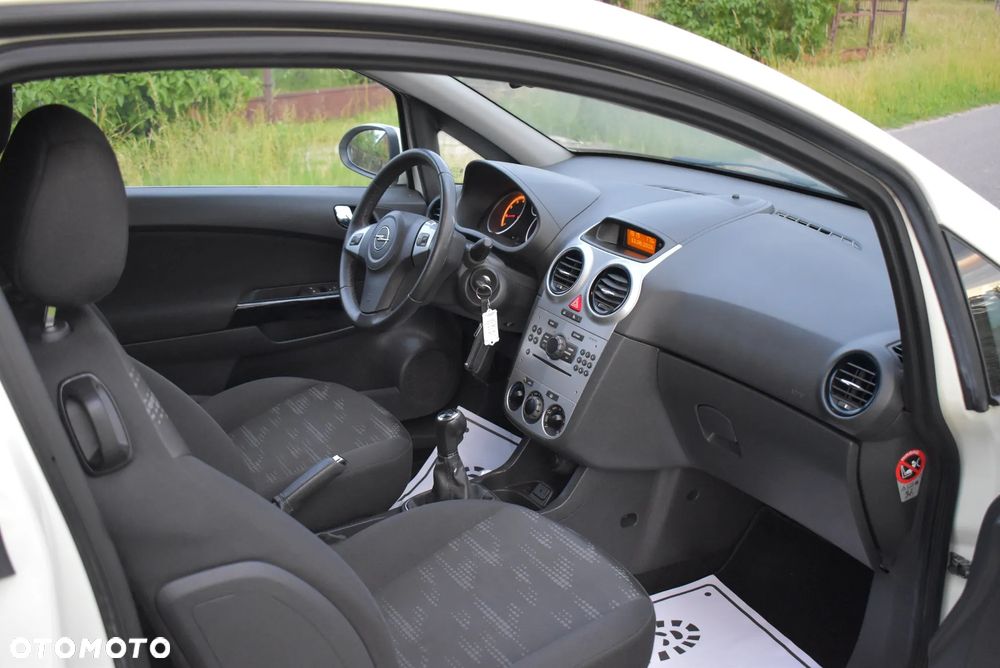 Opel Corsa - 20