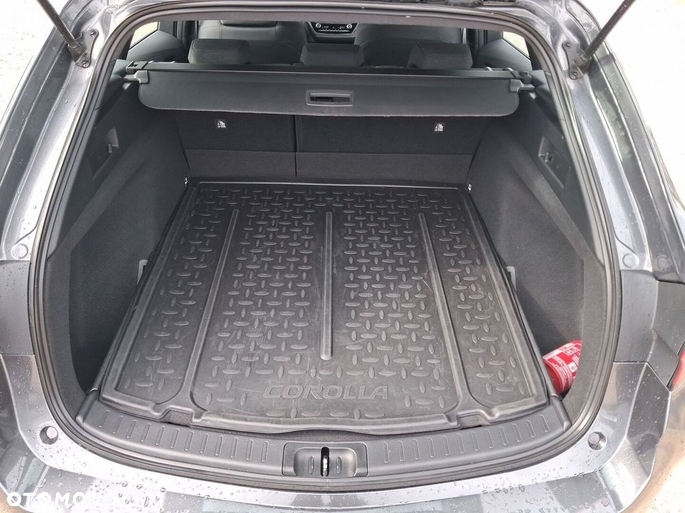Toyota Corolla 1.8 Hybrid Comfort - 12