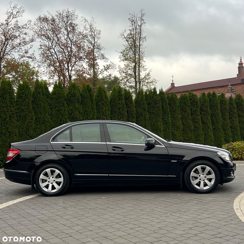 Mercedes-Benz C-Class 2010 photo 4