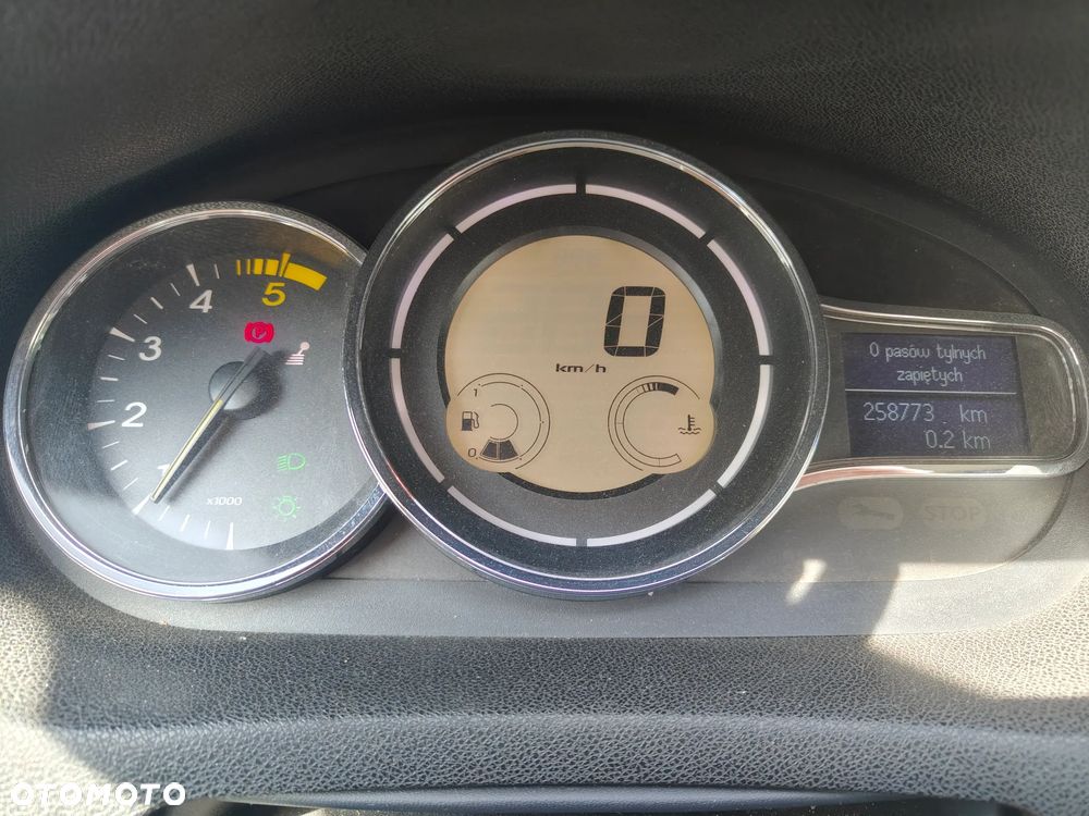 Renault Megane 1.9 dCi Dynamique - 5