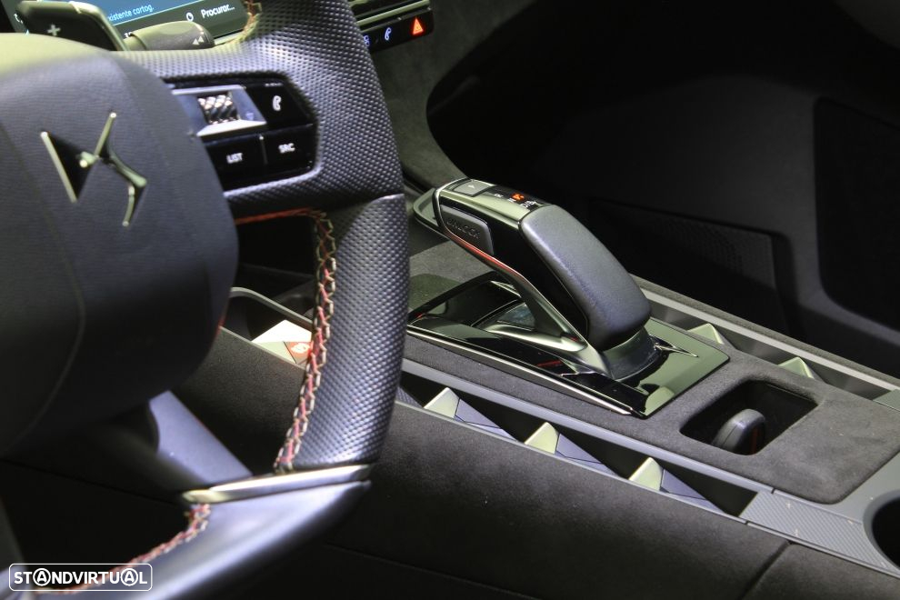 DS DS7 Crossback E-Tense Performance Line EAT8 - 23