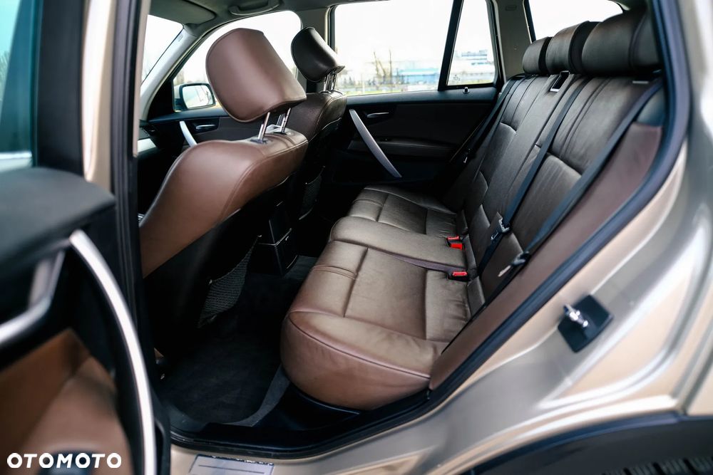 BMW X3 xDrive25i Edition Exclusive - 28