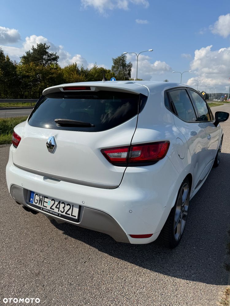 Renault Clio - 11
