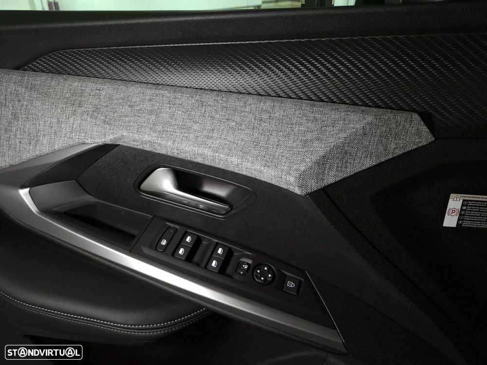 Peugeot 3008 1.6 Plug-in Hybrid Allure e-DCS7 - 25