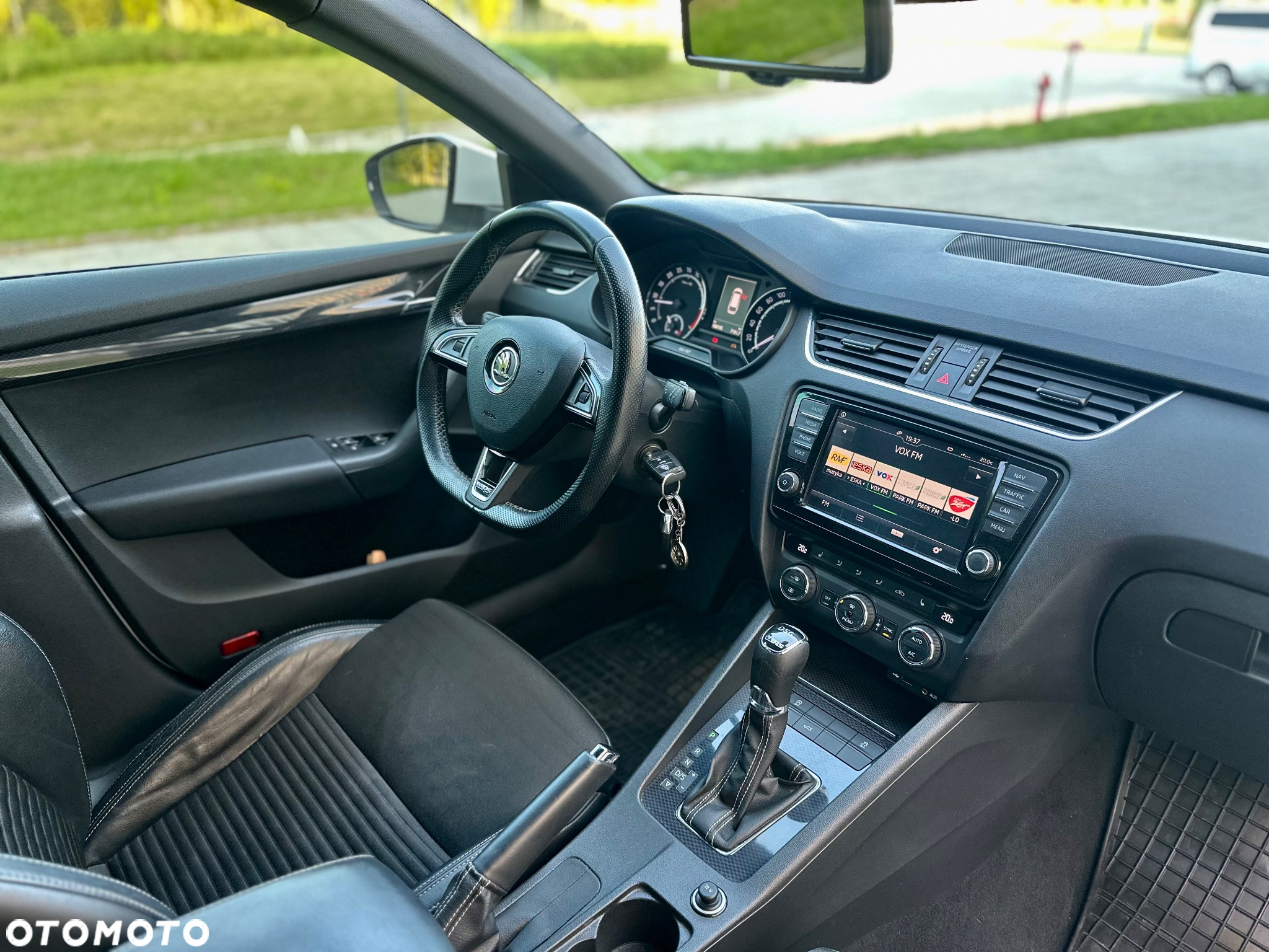 Skoda Octavia 2.0 TDI DSG RS - 31