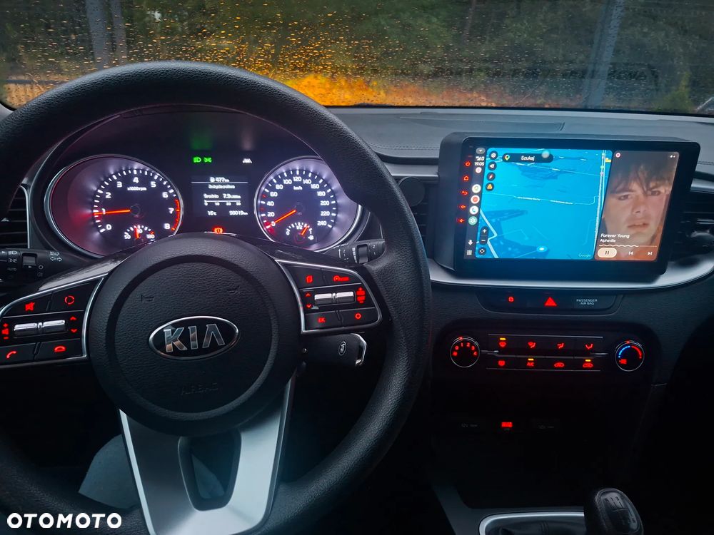 Kia Ceed - 8