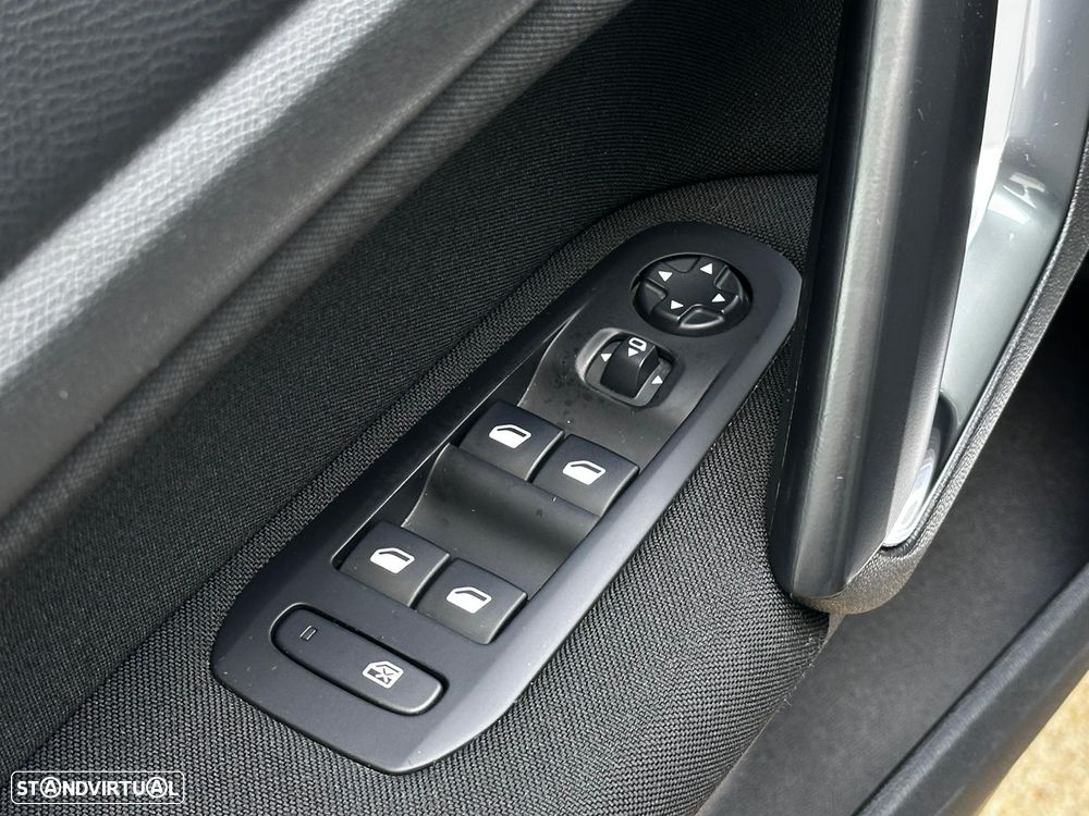 Peugeot 308 SW 1.5 BlueHDi Style EAT8 - 19