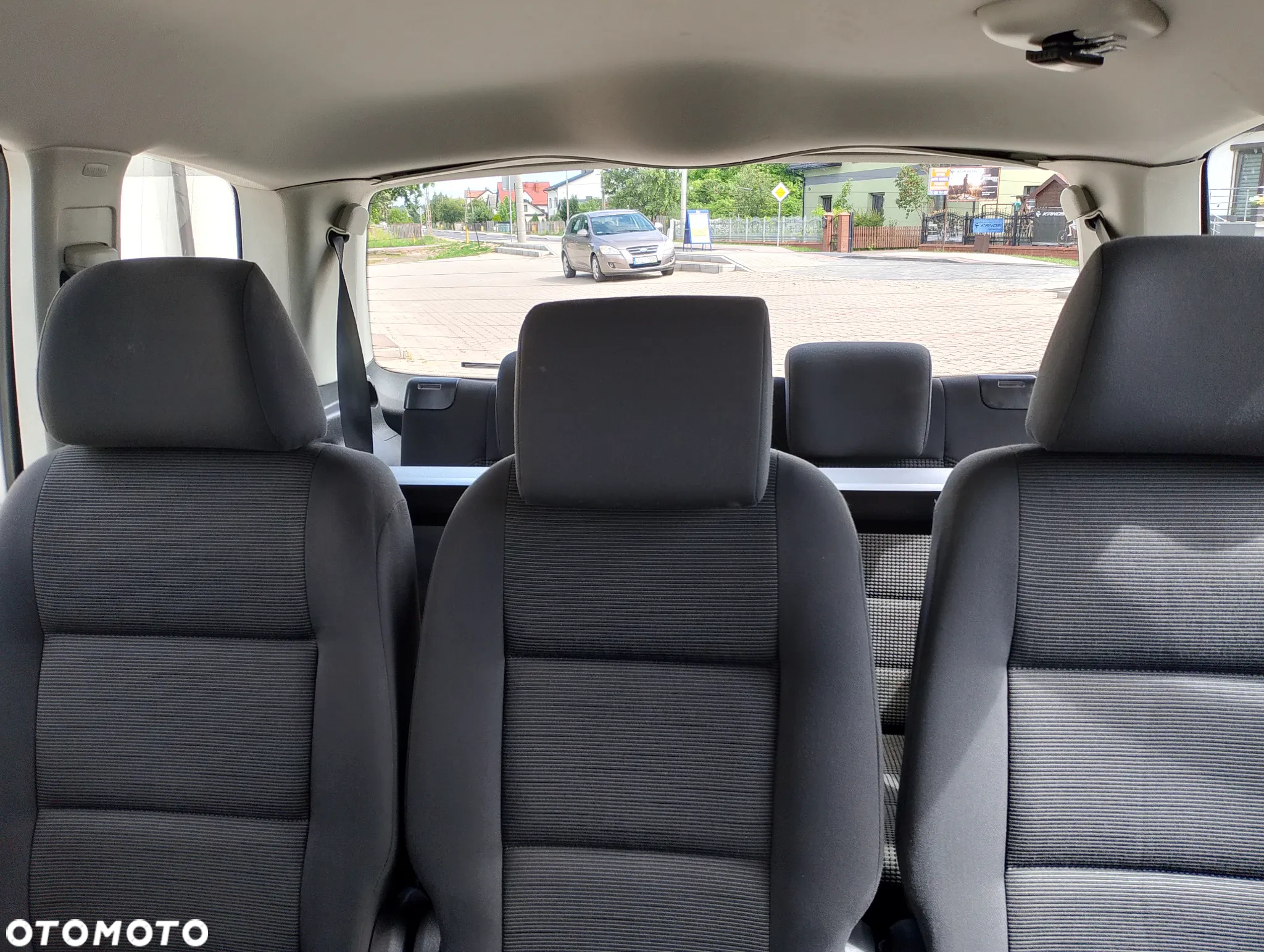 Volkswagen Touran - 8