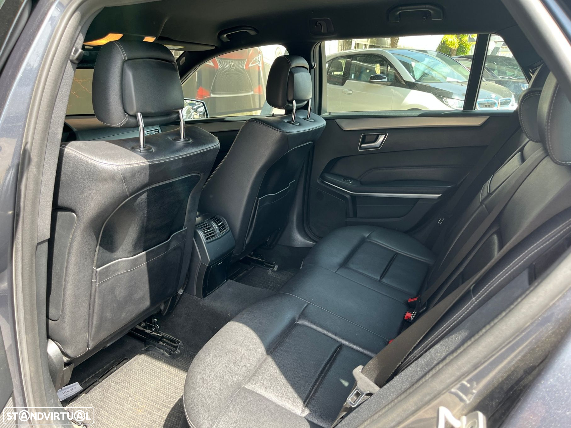 Mercedes-Benz E 300 Bluetec Hybrid Avantgarde - 42