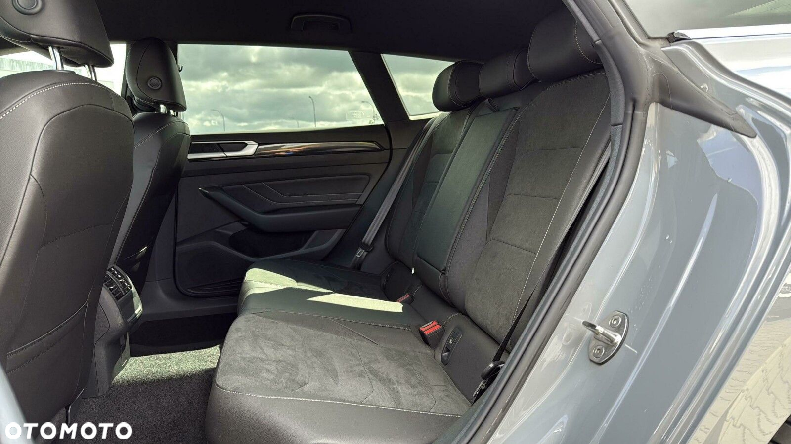 Volkswagen Arteon 2.0 TSI R-Line DSG - 10
