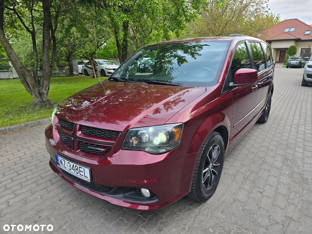 Dodge Grand Caravan - 30
