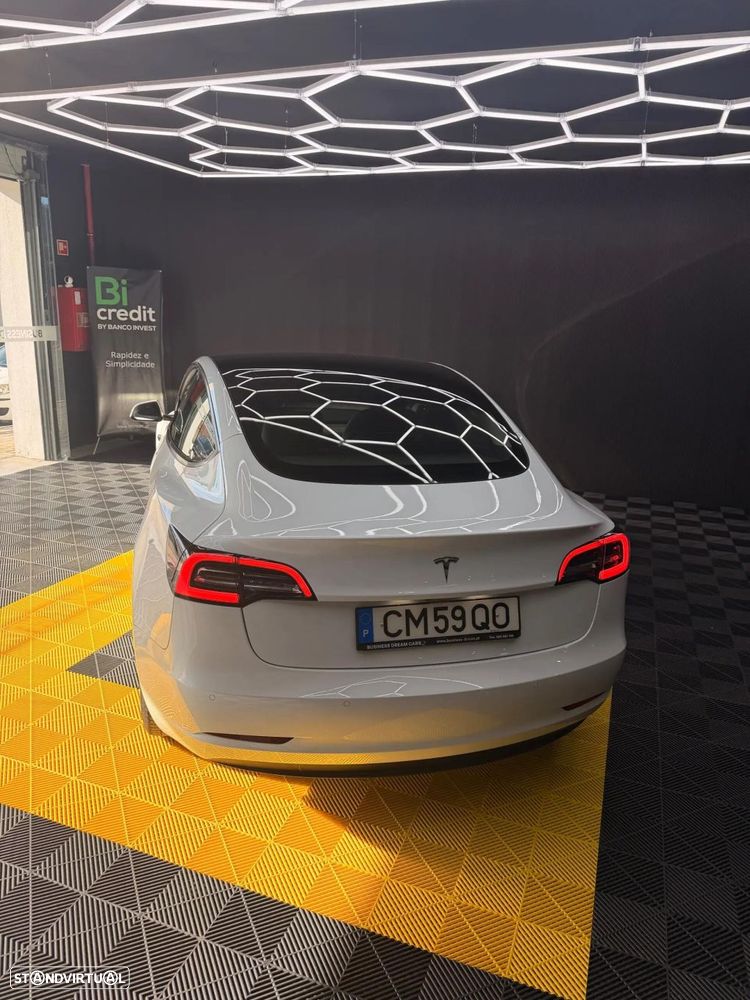 Tesla Model 3 Standard Range Plus RWD - 11