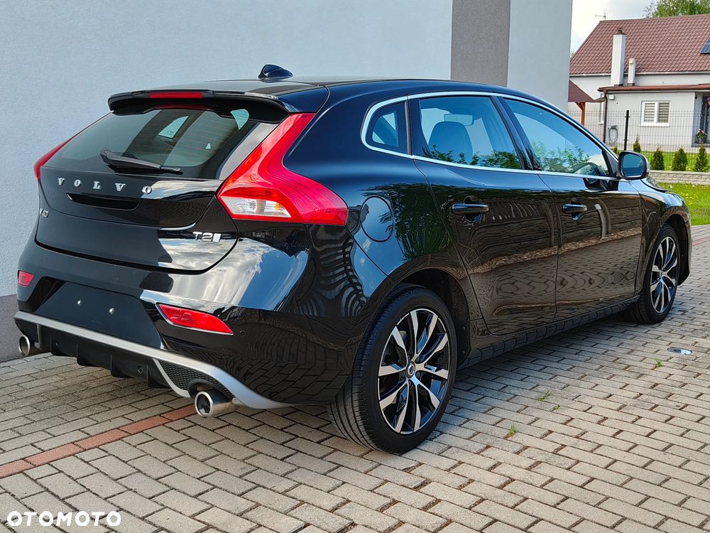 Volvo V40 T2 RDesign - 22