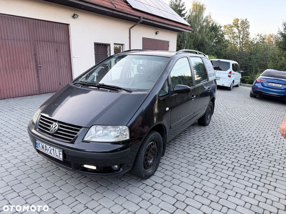 Volkswagen Sharan 1.9 TDI Highline - 4