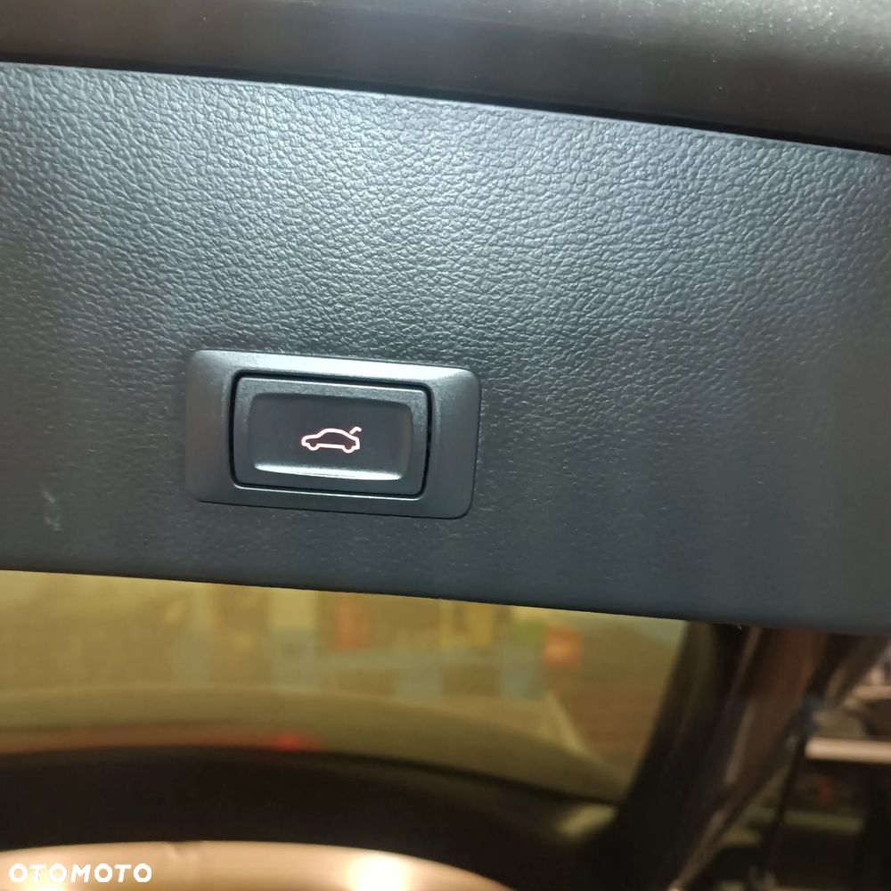 Audi A6 Avant 2.0 TDI Ultra - 10