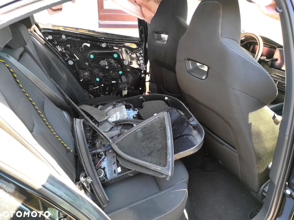 Skoda Octavia 2.0 TDI 4x4 Sportline DSG - 5