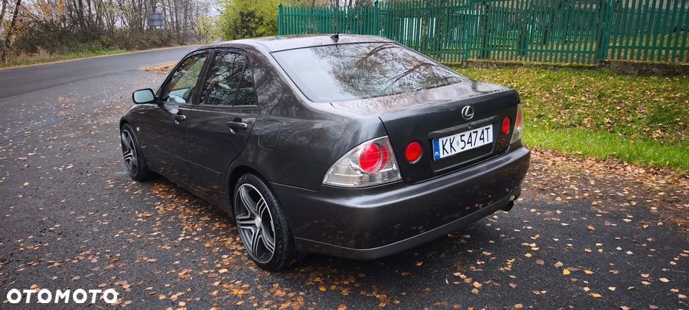 Lexus IS 200 Prestige - 3