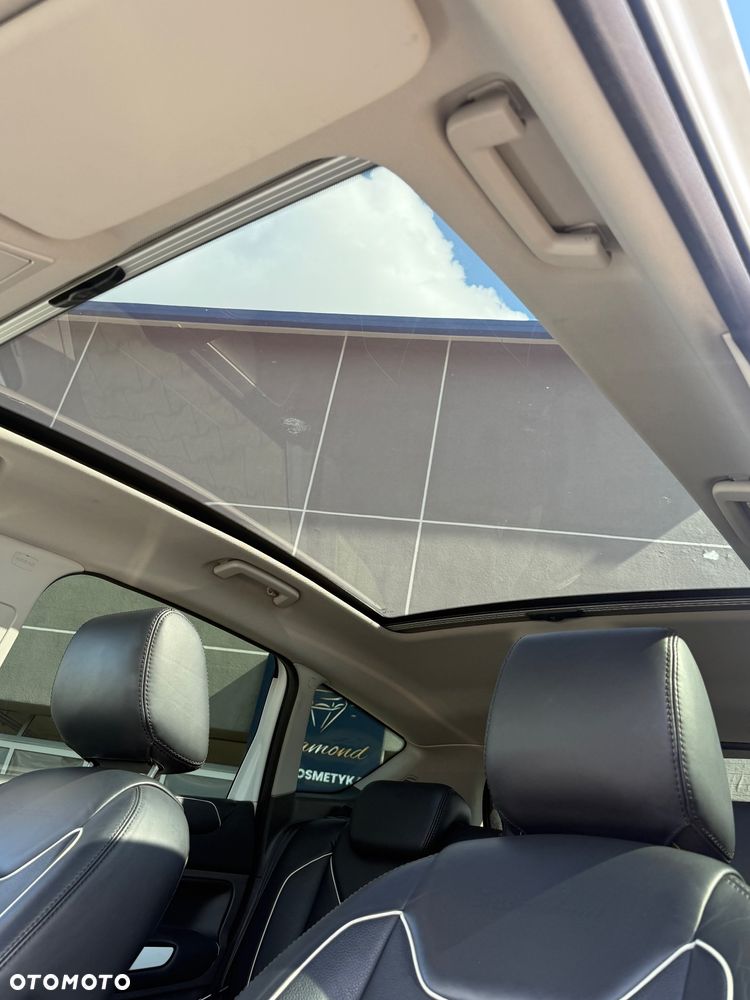 Ford Kuga 2.0 TDCi 4x4 Titanium - 9