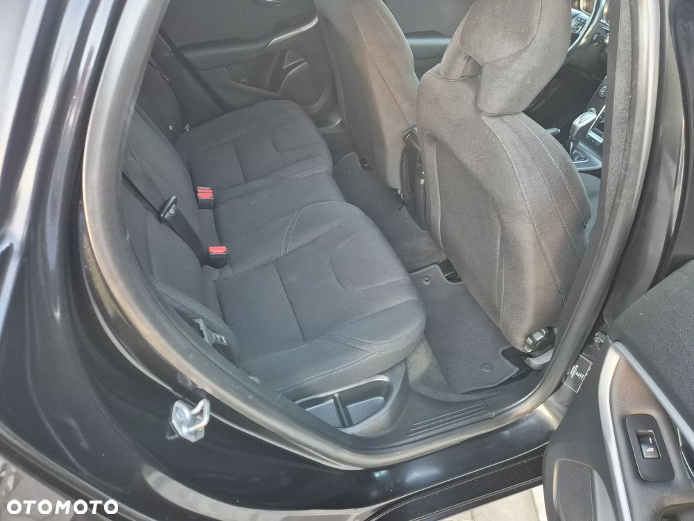 Volvo V40 D2 - 25