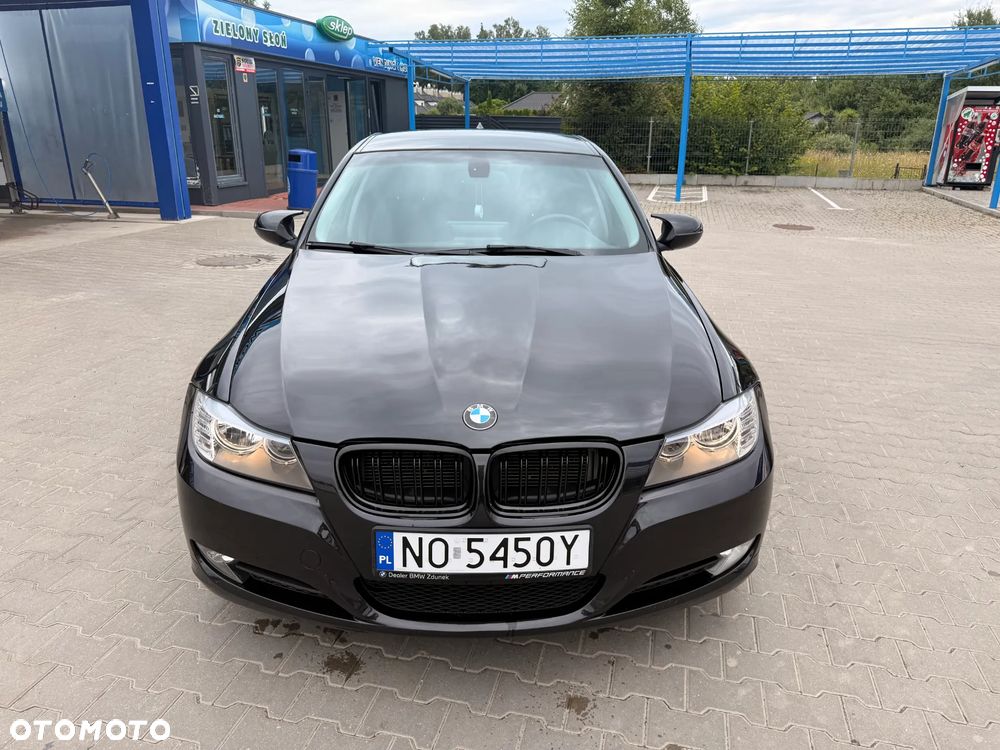 BMW Seria 3 318i - 1