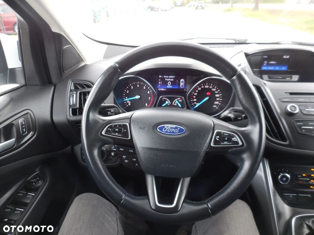 Ford Kuga - 18