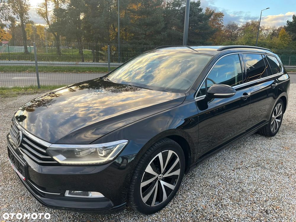 Volkswagen Passat - 1