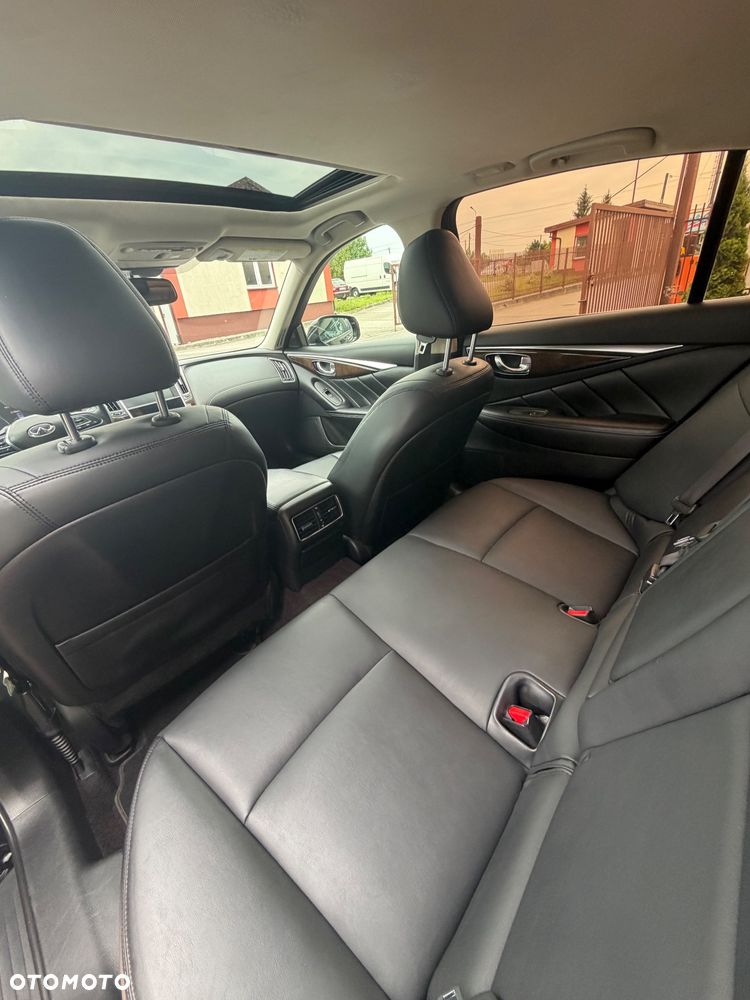 Infiniti Q50 - 12