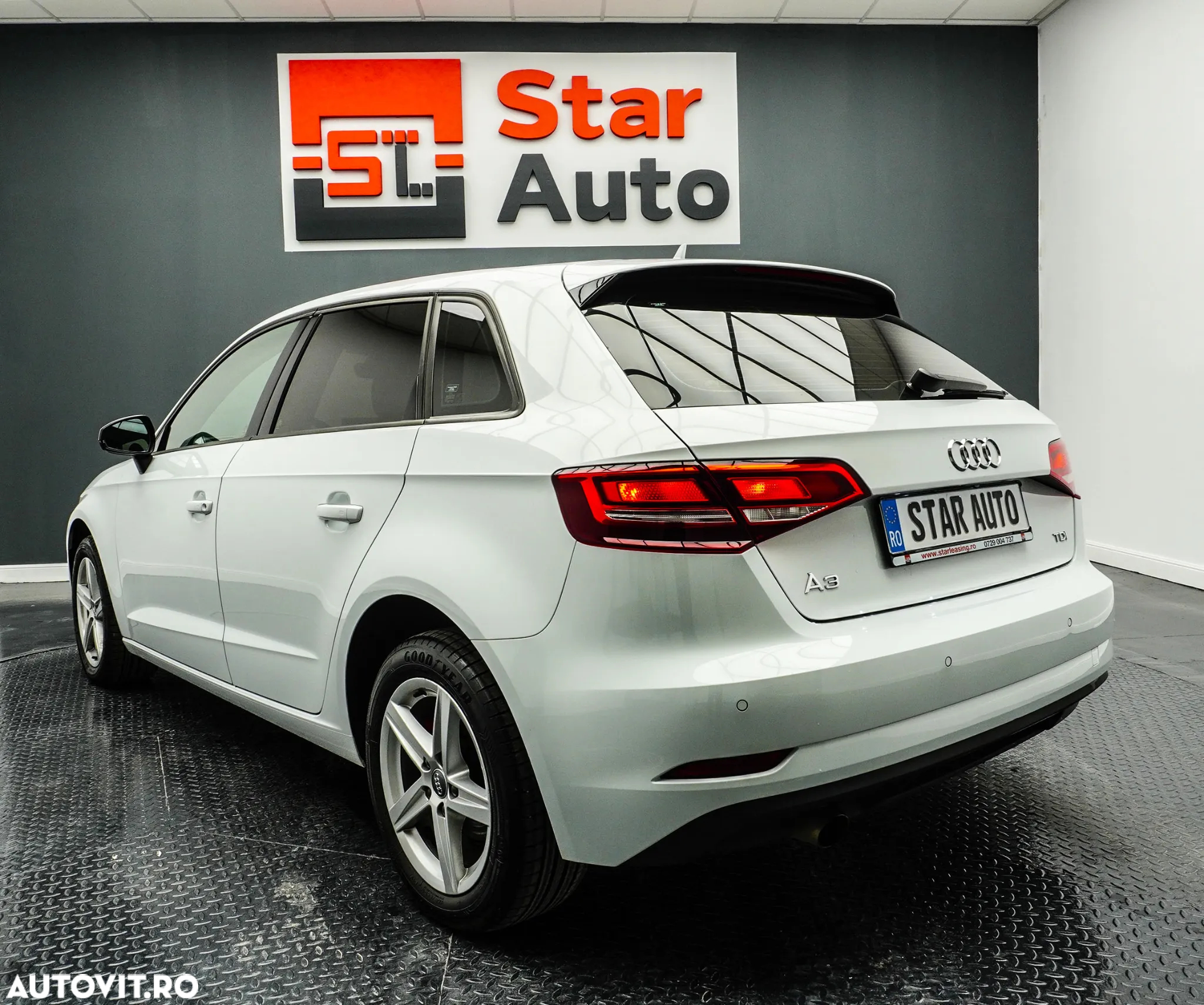 Audi A3 Sportback 1.6 TDI S tronic Design - 5